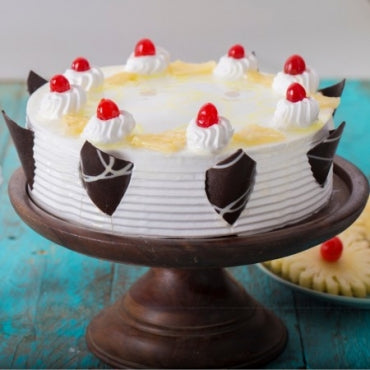 White Forest Cake (A Moist White Cake with Cherry Filling) - I Scream for  Buttercream